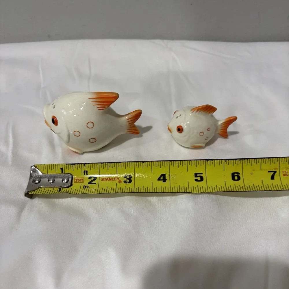 vintage anthropomorphic fish salt & pepper Set Mom & Baby White Orange